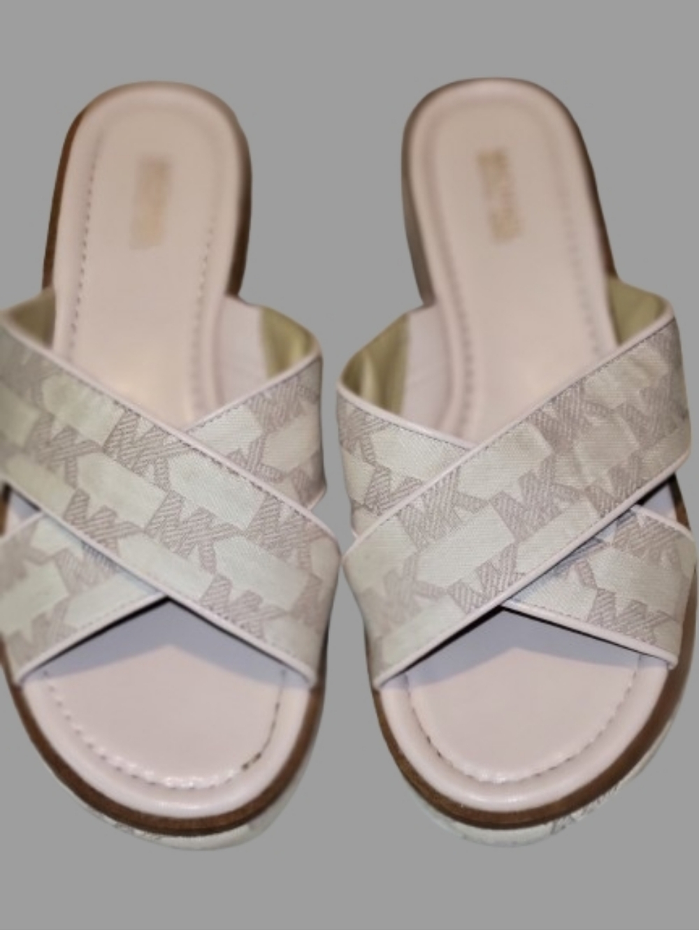 Michael Kors The Signature Slide Monogram Design Size 8 - Picture 3 of 7